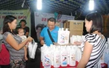 “Bringing Vietnamese goods to rural areas” program creates joy for people