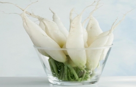 Bí quyết bảo vệ môi xinh trong mùa thu hanh khô