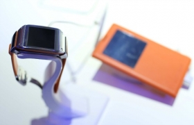 Ảnh thực tế đồng hồ Galaxy Gear tại Việt Nam