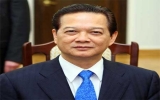 PM Dung leaves for official visit to France