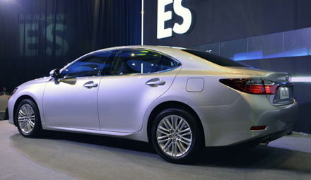 ES 2013 sẽ là mẫu Lexus chính hãng đầu tiên tại Việt Nam?