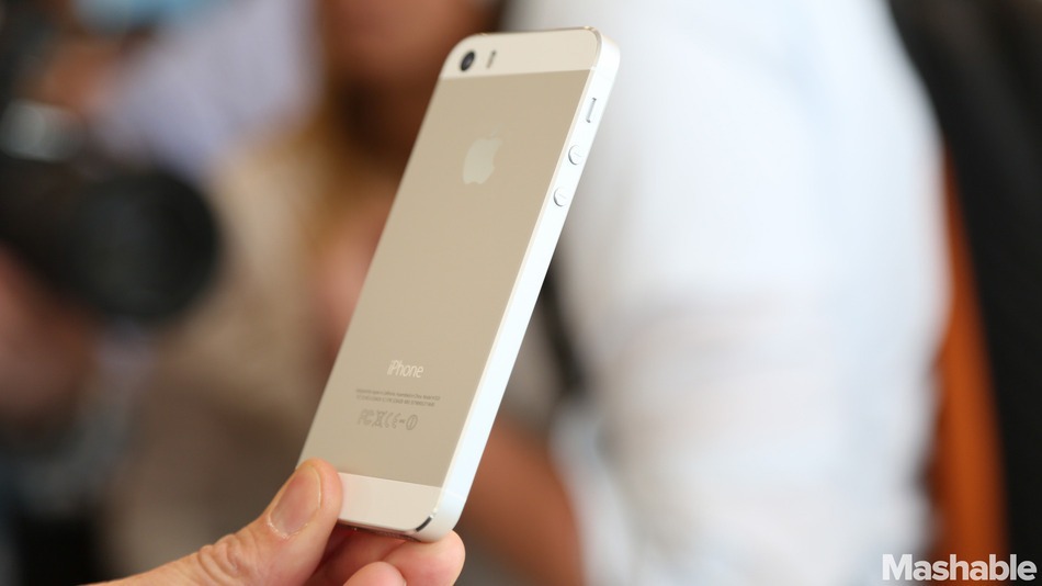 Doanh số bán của iPhone 5S cao gấp hơn 2 lần iPhone 5C
