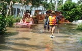 Phường Phú Thọ, TP.TDM: Hơn 100 hộ dân bị ngập sâu trong nước!