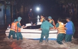 Lực lượng dân quân huyện Bến Cát:   Sát cánh cùng nhân dân bị ngập lụt