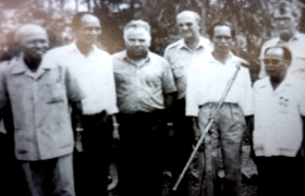Nước Nga, xa mà gần