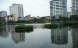 Tập thể dục làm sạch hồ nước tại Hà Nội