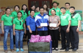 Hơn 180 triệu đồng ủng hộ đồng bào miền Trung lũ lụt