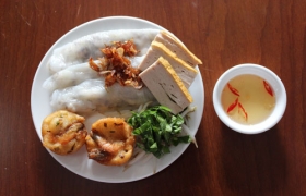 Làm bánh cuốn bằng chảo không dính