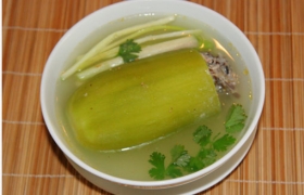 Canh bí xanh dồn thịt ngọt mát