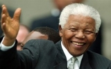Cựu Tổng thống Nam Phi Nelson Mandela qua đời