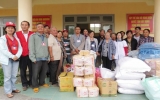 省红十字会继续向广治省受灾同胞分享困难
