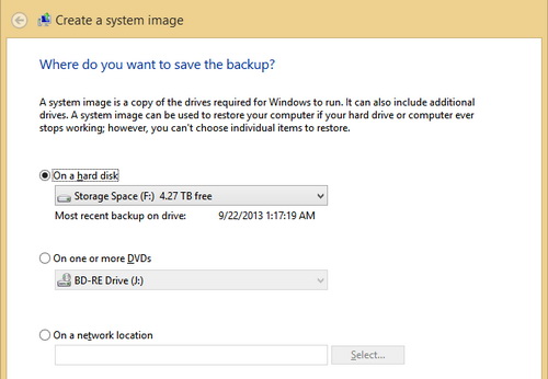 Tính năng System Image Backup có sẵn trong Windows 8 cho phép tạo ảnh phân vùng hệ thống.