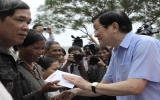Chủ tịch nước thăm hỏi nhân dân vùng lũ lụt Quảng Ngãi
