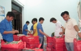 Tỉnh đoàn tổ chức tặng quà cho trẻ em nghèo tỉnh Bình Phước