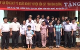 Bến Cát  trao tặng nhà Đại đoàn kết cho người nghèo tại huyện Bù Đăng