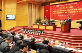 阮晋勇总理：自然资源与环境行部要把制定政策视为首要优先任务
