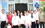 UBND phường Phú Lợi (TP.Thủ Dầu Một): Trao tặng 2 căn nhà Đại đoàn kết cho hộ khó khăn về nhà ở
