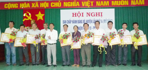 Đảng bộ huyện Phú Giáo: Năm 2014, phấn đấu phát triển 100 đảng viên mới