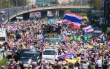 Quân đội Thái Lan họp khẩn cấp vì hai vụ nổ súng
