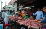Thịt heo cung ứng thị trường Tết: Nguồn cung bảo đảm, giá bắt đầu… tăng!