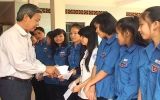 Lãnh đạo huyện Bến Cát:  Thăm, tặng quà tết cơ sở bảo trợ xã hội Hướng Dương