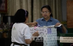 泰国计划在数十个选区重新进行投票