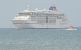 国际邮轮搭载600名游客赴富国岛观光旅游