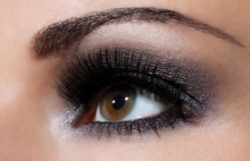 Trang điểm theo hình dáng mắt