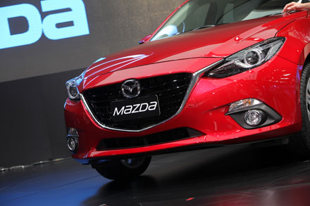 Khoang lái phiên bản Mazda3 2014 tại Thái Lan