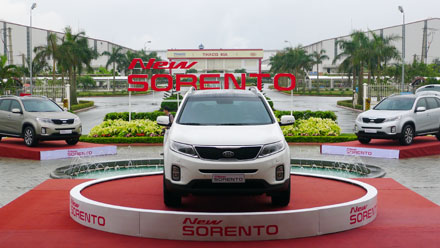 Dân trí sẽ có bài giới thiệu cụ thể mẫu Sorento 2014 trong
thời gian tới đây.