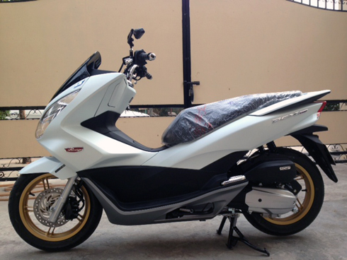 Honda-PCX-2014-2-5944-1397707365.jpg