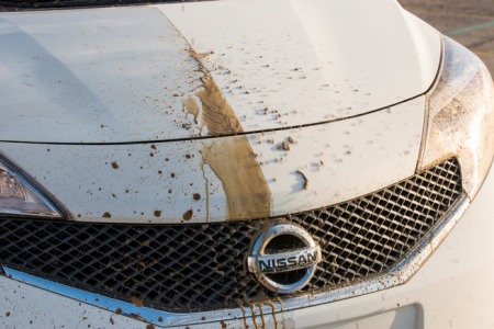 Dưới đây là video thử nghiệm công nghệ sơn Ultra-Ever Dry của
Nissan: