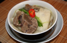 Bắp bò hoa hầm măng tươi