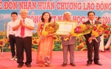 Trường THPT Tây Nam đón nhận Huân chương Lao động hạng Ba