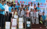 Ngân hàng Eximbank chi nhánh Bình Dương: Tặng quà cho trẻ mồ côi nhân Ngày Quốc tế thiếu nhi 1-6