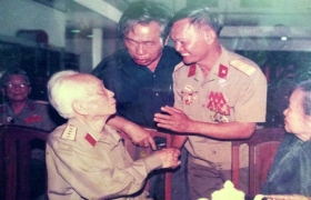 Một tấm lòng trung với nước
