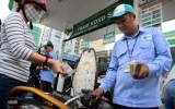 Vietnam ministry unveils draft fuel trading law in hopeful sign
