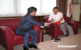 Đại sứ Việt Nam ở Thổ Nhĩ Kỳ trao tài liệu về vụ giàn khoan