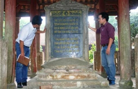 Tổ quốc bên bờ sóng