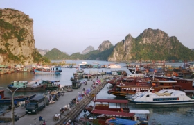 Tổ quốc bên bờ sóng: Con rồng ngẩng đầu bên bờ biển