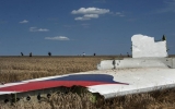Tổng thống Ukraine ra lệnh ngừng bắn quanh vị trí MH17 rơi