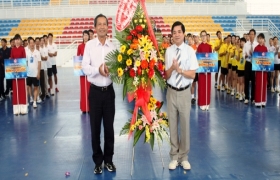 第八区国家银行工会体育节日热闹开幕