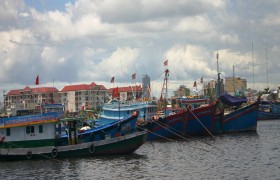 Tổ quốc bên bờ sóng: Thọ Quang rộn ràng sóng vỗ