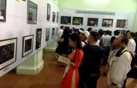 第22次东部地区艺术摄影展：平阳获得铜牌