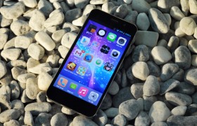 Smartphone tầm trung hút khách mùa tựu trường
