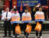 Công ty Cổ phần Địa ốc Kim Oanh: Trao 3 suất học bổng cho học sinh thi đậu đại học