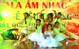 Sôi động chương trình Gala âm nhạc “San sẻ yêu thương” gây quỹ khuyến học