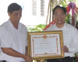 Ủy ban Đoàn kết Công giáo TX.Thuận An: Đón nhận bằng khen của Bộ trưởng Bộ Công an