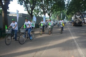 Hơn 200  người tham gia  “chiến dịch làm cho thế giới sạch hơn"