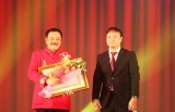 Doanh nhân Trần Quí Thanh đón nhận Huân chương Lao động hạng Ba